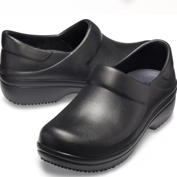 CROCS Shoes - Crocs Women’s Neria Pro II Work Clog Black Size 6